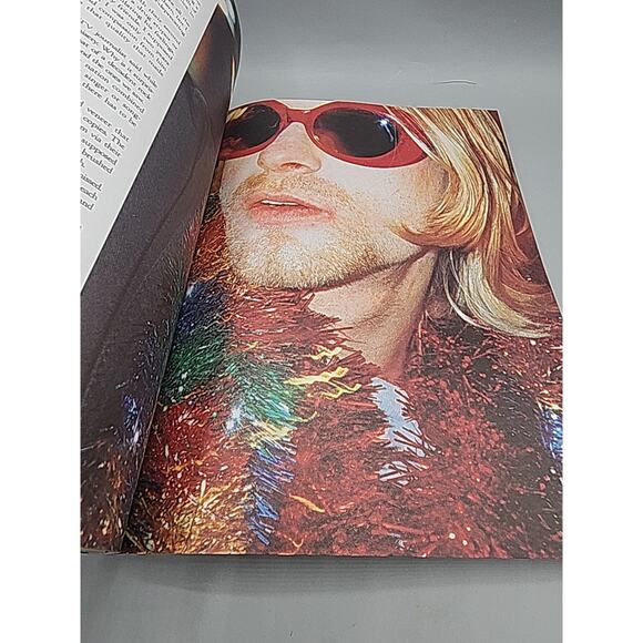 Kurt Cobain Rolling Stone COBAIN 1st Paperback Edition - Picture 15 of 16